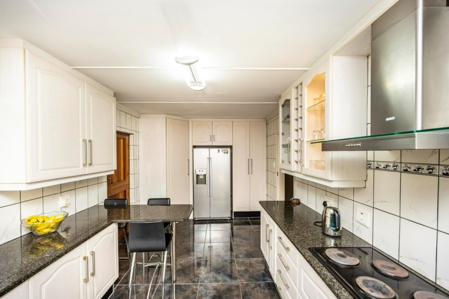 4 Bedroom Property for Sale in Beacon Bay Eastern Cape